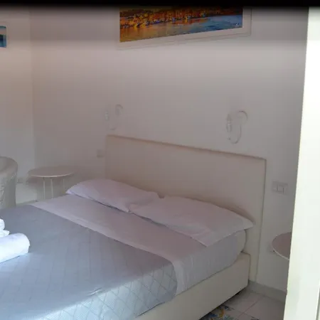 Il Borghetto Apartments & Rooms Procida Exterior photo